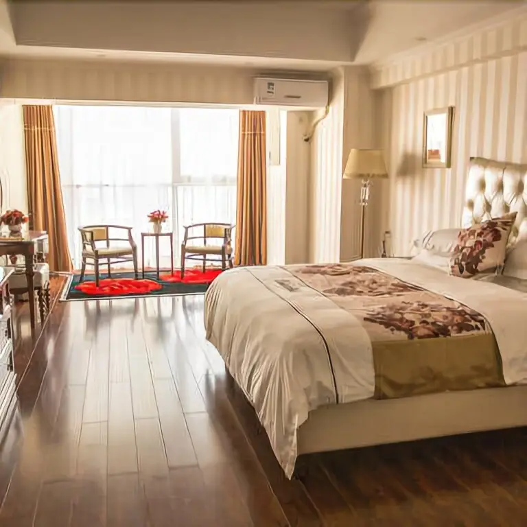 Куньмин: Lantis Hotel