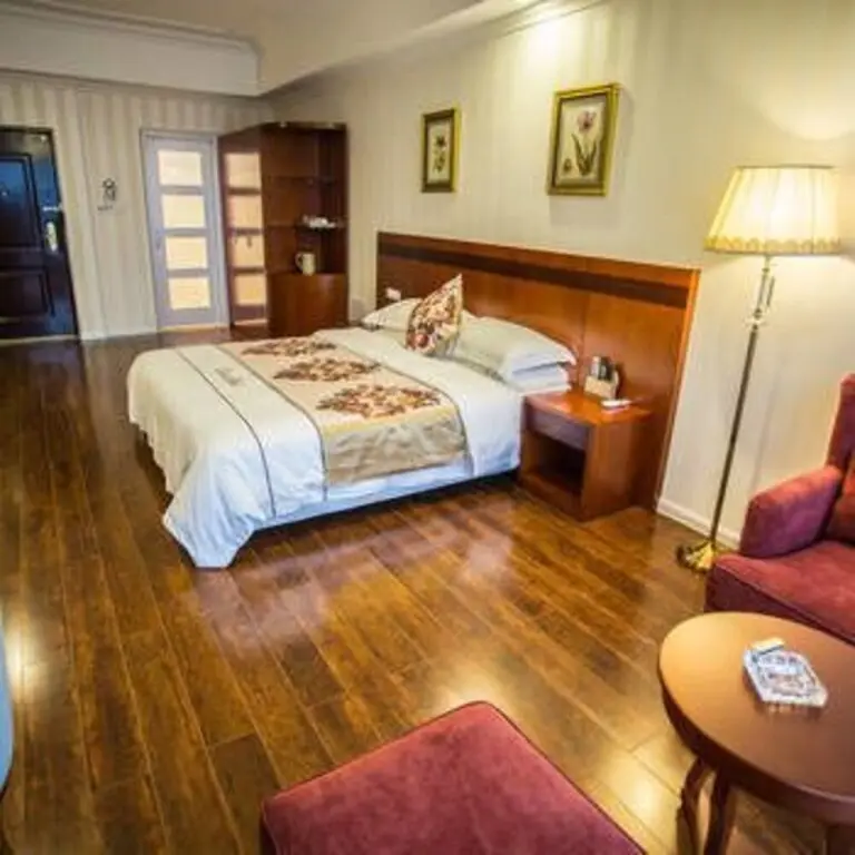 Куньмин: Lantis Hotel