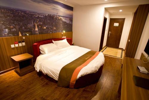 Хецзе: JUNYI Hotel Shandong Heze Dongming County Government Building