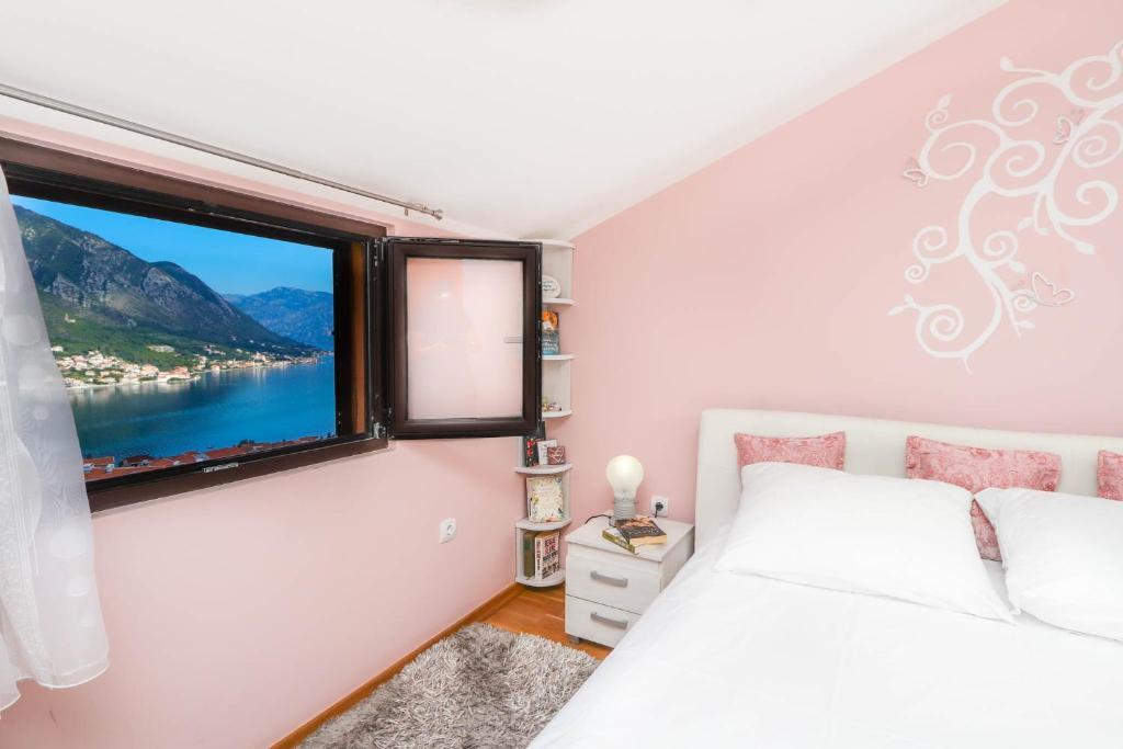 Доброта: Apartment Plagenti with sea view