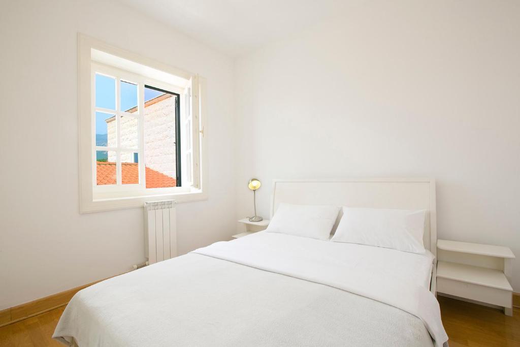 Свети-Стефан: Sveti Stefan Beach Apartment