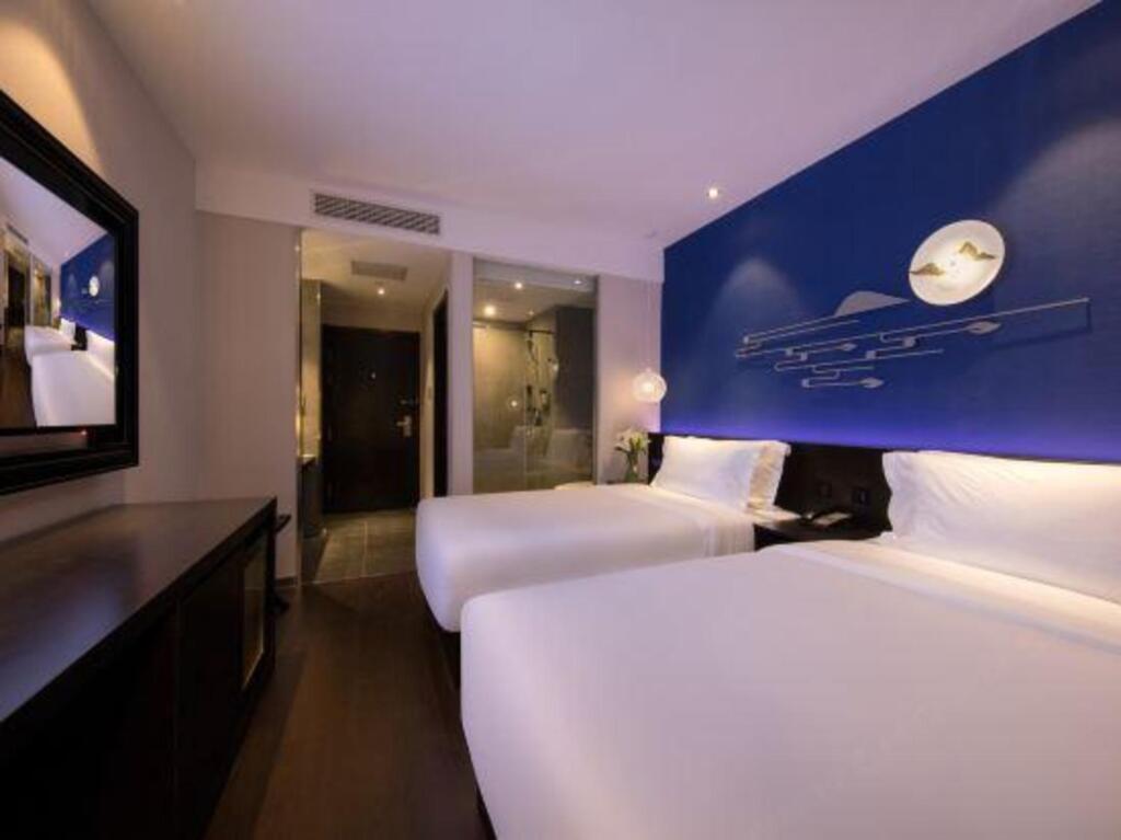 Шанхай: Orange Select Hotel(Shanghai National Exhibition and Convention Center Jiuting)