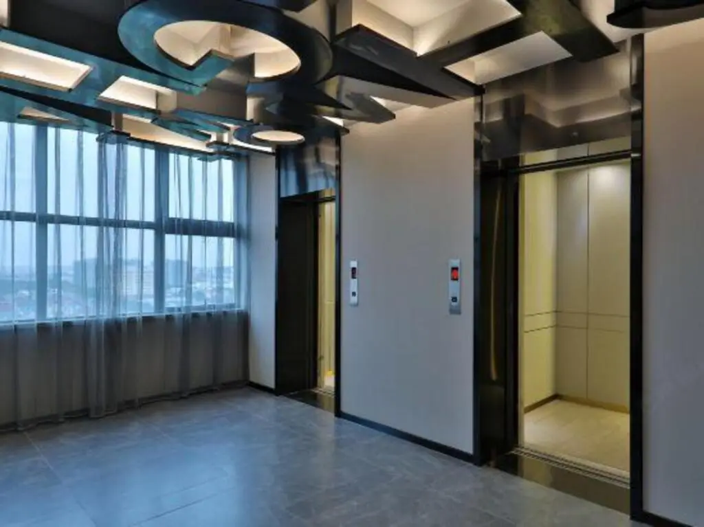 Шанхай: Orange Select Hotel(Shanghai National Exhibition and Convention Center Jiuting)