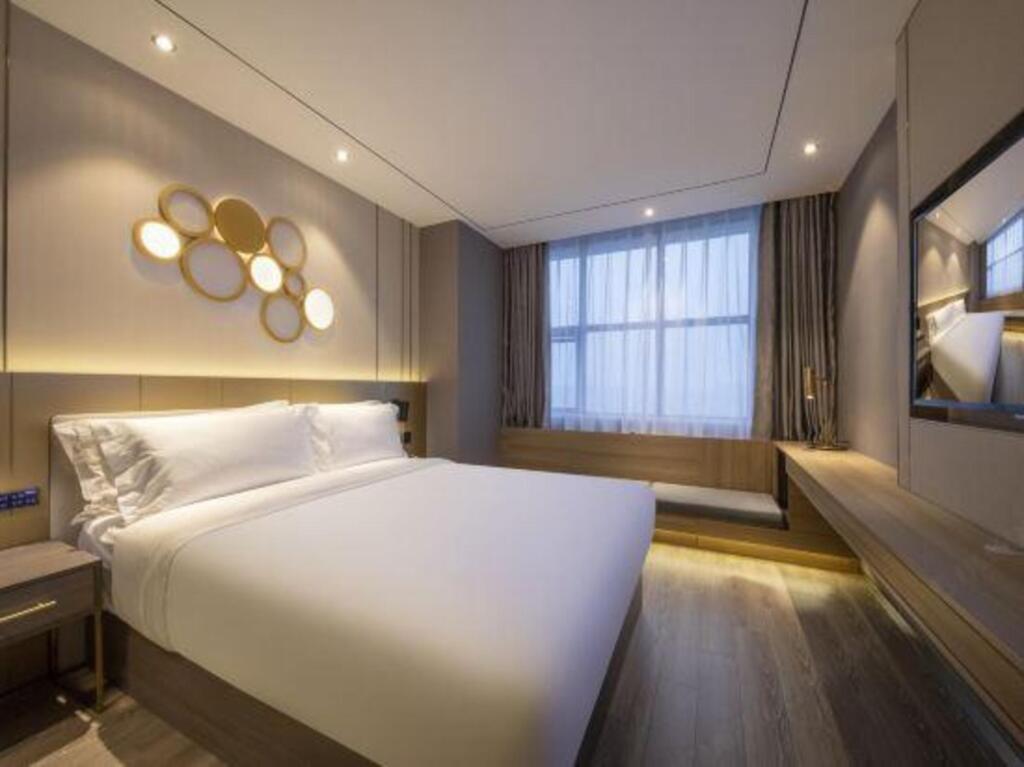Шанхай: Orange Select Hotel(Shanghai National Exhibition and Convention Center Jiuting)