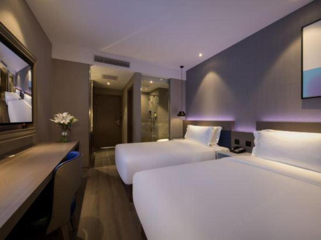 Шанхай: Orange Select Hotel(Shanghai National Exhibition and Convention Center Jiuting)