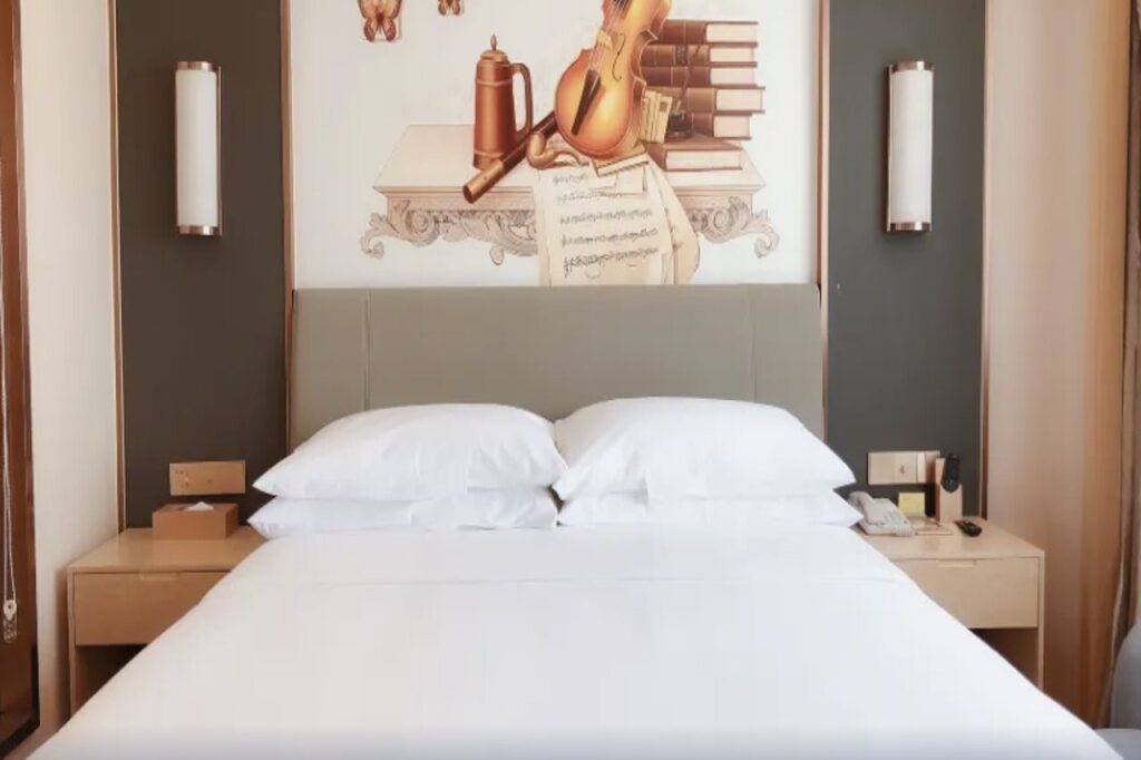 Цзясинь: Vienna International Hotel (Pinghu Zhangjiang Science and Technology Park)
