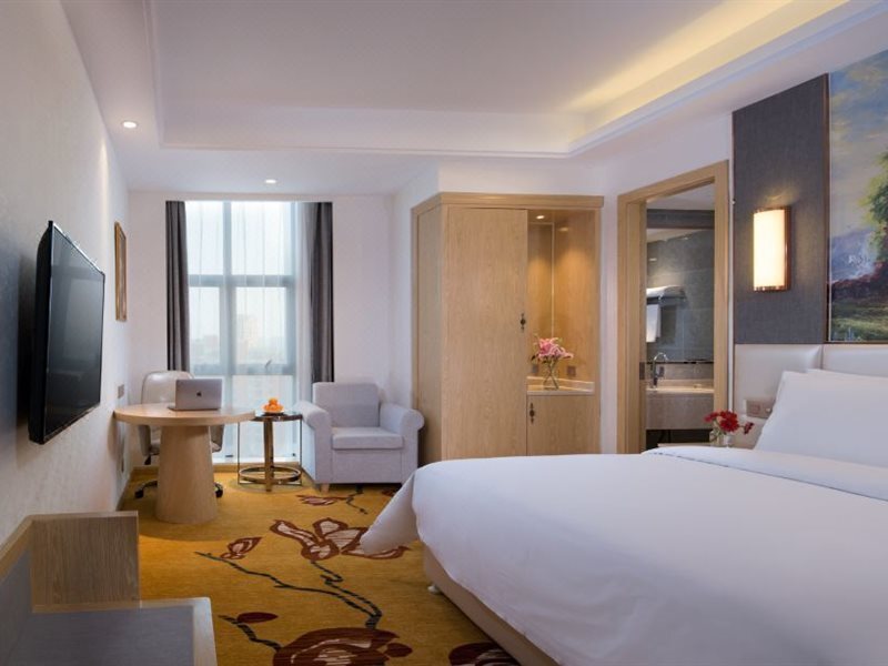 Шанхай: Vienna International Hotel (Kunshan Lujia Inspiration Square Town)