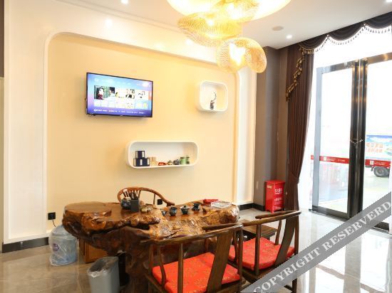 Сяогань: Thank Inn Plus Hotel (Tianxia Gongguan)