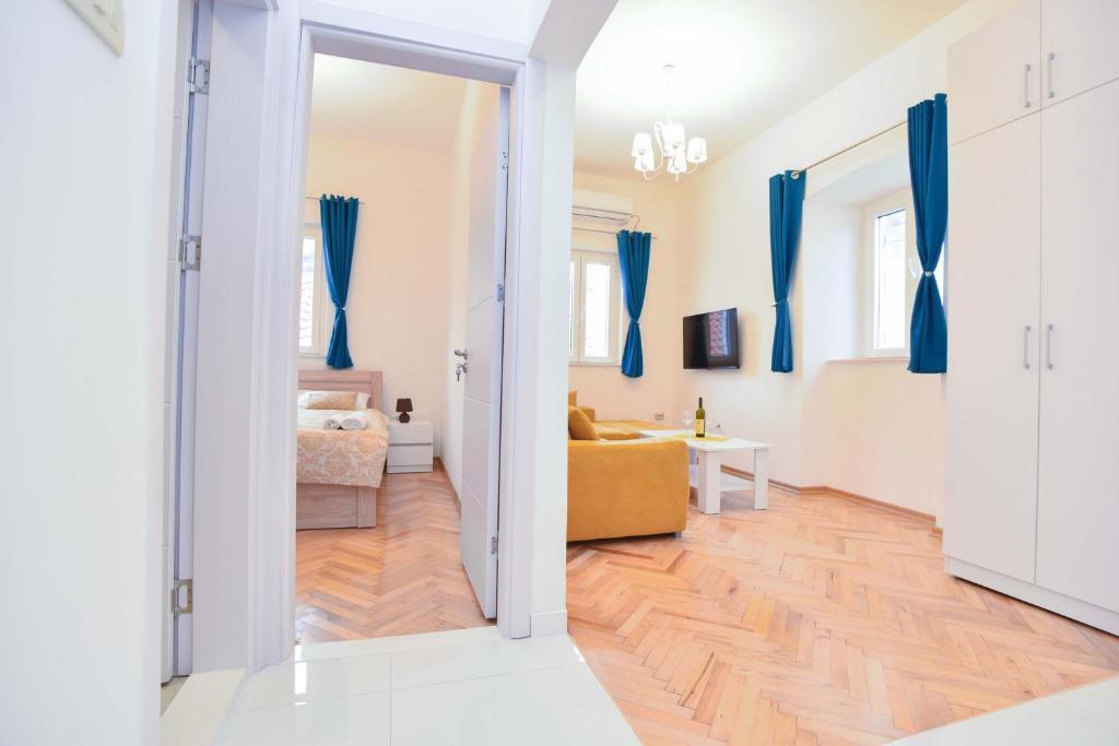 Будва: Yugoslavia Apartment