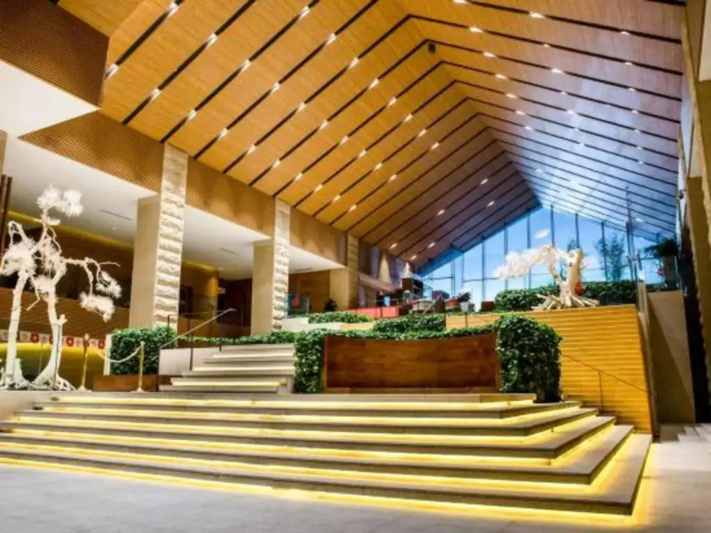 Цзилинь: Lake Songhua Seibu Prince Hotel