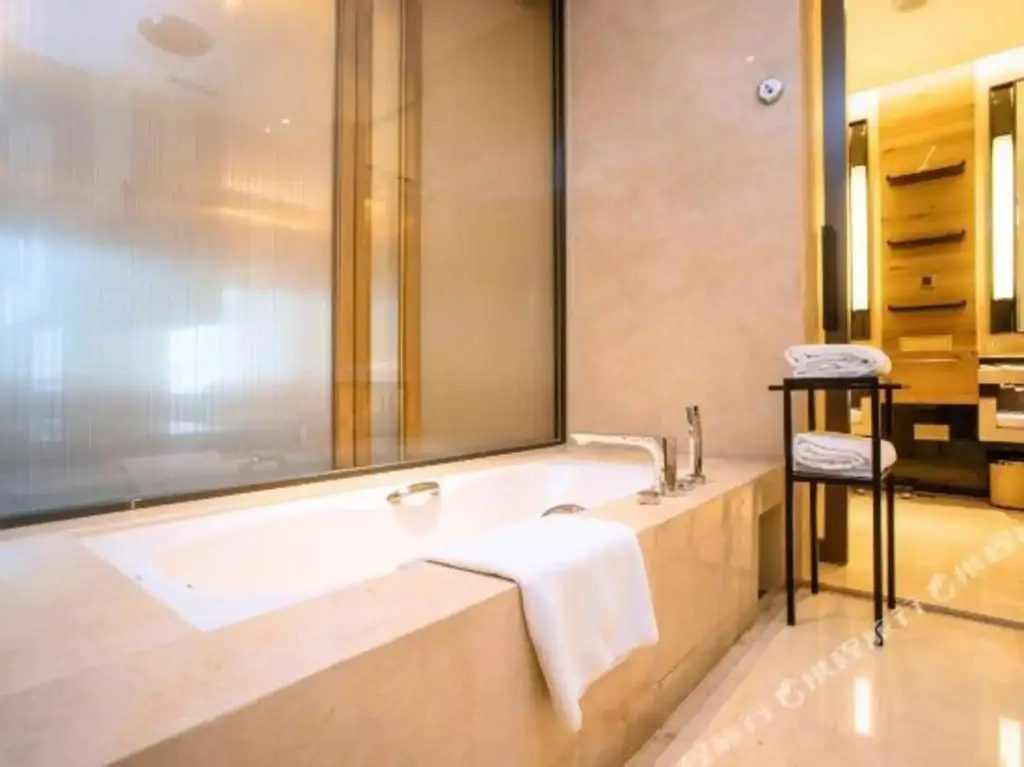 Цзилинь: Lake Songhua Seibu Prince Hotel