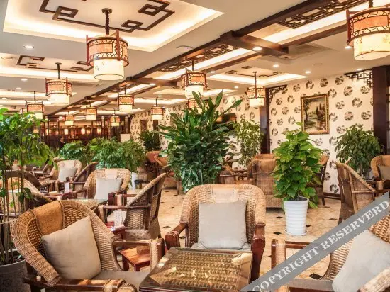 Лешан: Mount Emei Hyatt Hotel (Foguang Square Pedestrian Street Branch)