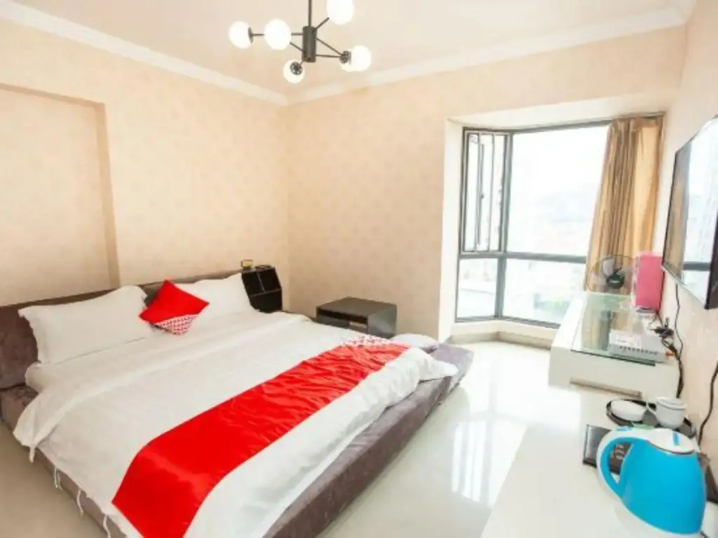Куньмин: OYO Elegant Hotel (Kunming Good World)