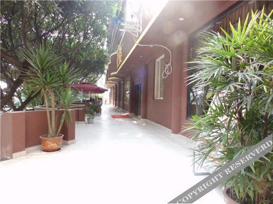 Лешан: Gaodeng Business Hotel