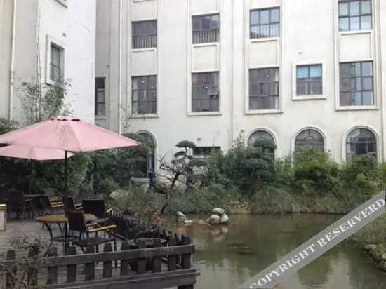 Сяньнин: Jiayushan Lake Hot Spring Resort Hotel