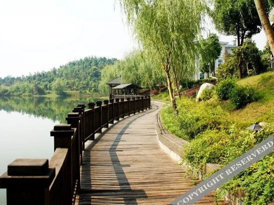 Сяньнин: Jiayushan Lake Hot Spring Resort Hotel