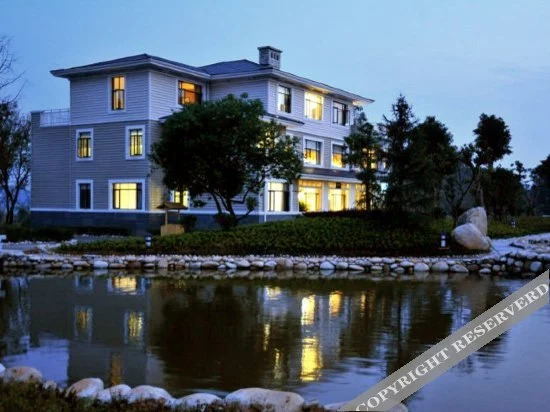 Сяньнин: Jiayushan Lake Hot Spring Resort Hotel