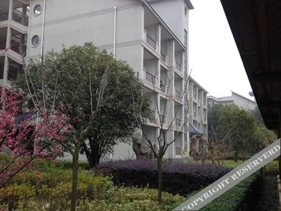 Сяньнин: Jiayushan Lake Hot Spring Resort Hotel