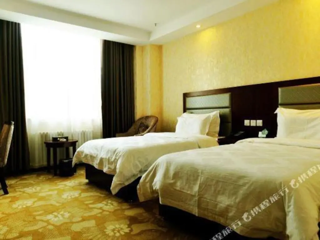 Инин: Yilihe Hotel