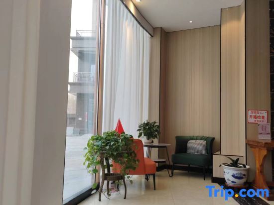 Пекин: Super 8 Hotel Shungqiao store