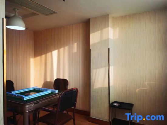 Шэньцю: Junfeng Elegant Hotel (Shenqiu North Railway Station)
