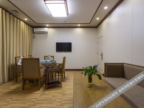 Хайкоу: 24 Hours Hotel Haikou Xikaton