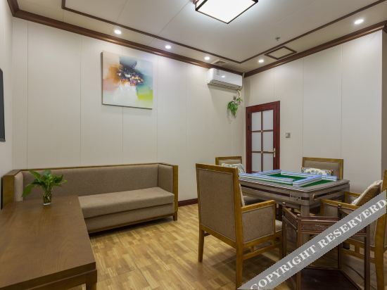 Хайкоу: 24 Hours Hotel Haikou Xikaton