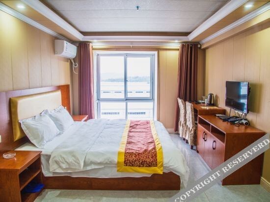 Гуджиао Лаоджие: Longli Cady Hotel