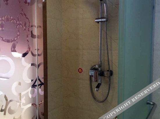 Цзясинь: Ouman Express Hotel