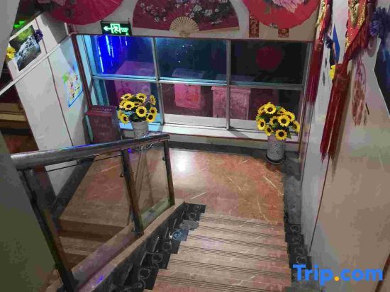 Дечен: Weixi Fukelai Boutique Hotel