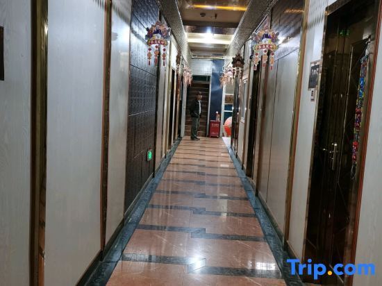 Дечен: Weixi Fukelai Boutique Hotel