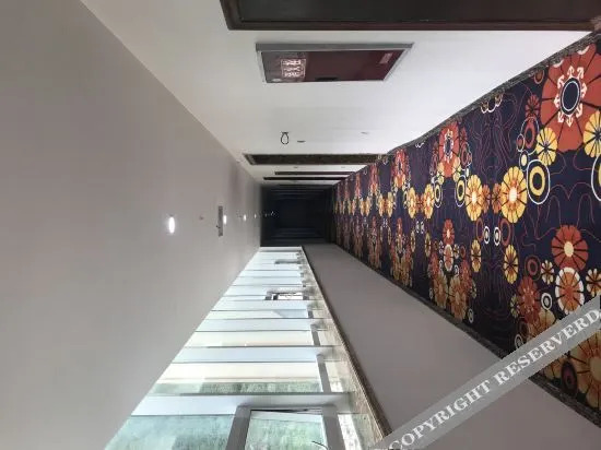 Хэкоу: 雅江康巴汉子大酒店