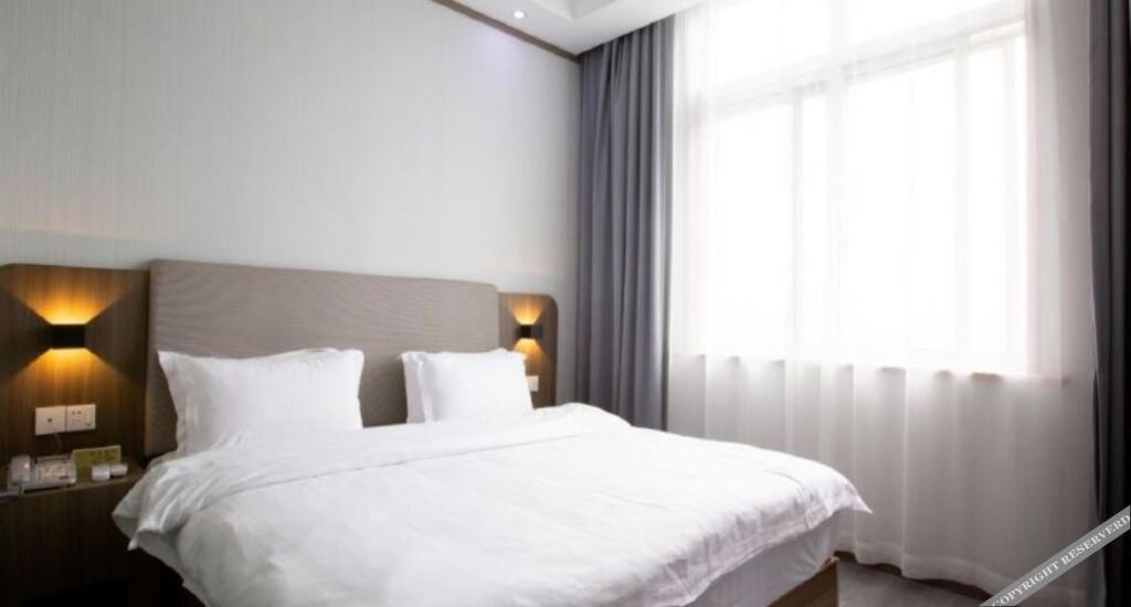 Нинбо: Yilai Hotel (Cixi Zhangqi colorful Plaza Hotel)