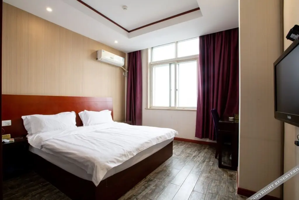 Нинбо: Yilai Hotel (Cixi Zhangqi colorful Plaza Hotel)