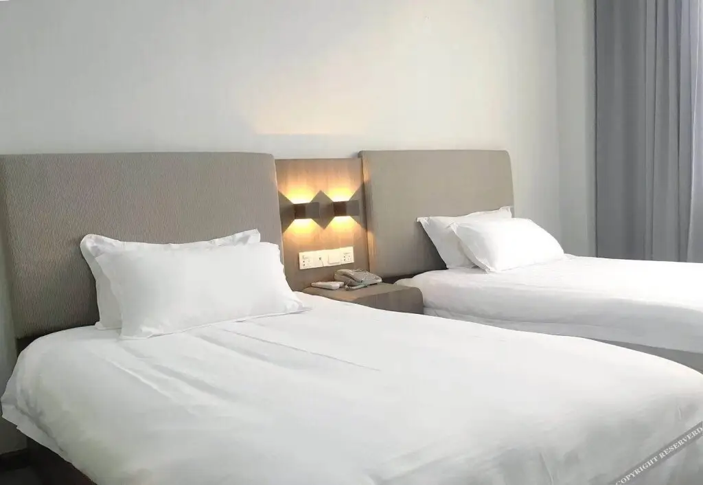 Нинбо: Yilai Hotel (Cixi Zhangqi colorful Plaza Hotel)