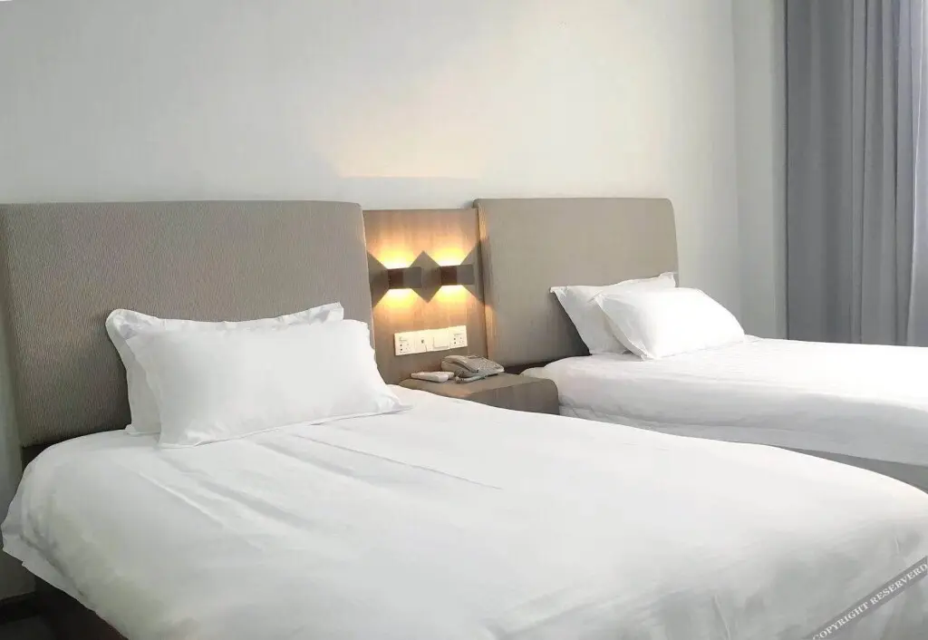 Нинбо: Yilai Hotel (Cixi Zhangqi colorful Plaza Hotel)