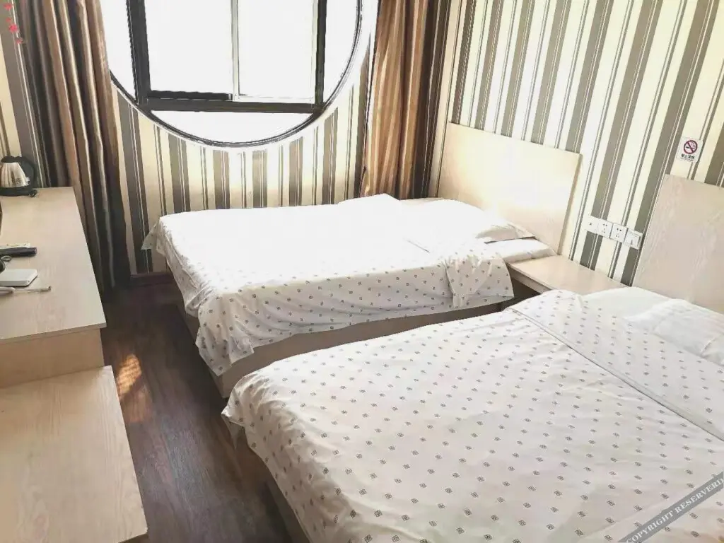Лайчжоу: Laizhou 58 Post Station Express Hotel Bus Station 1