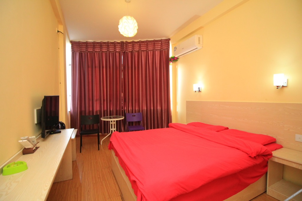 Лайчжоу: Laizhou 58 Post Station Express Hotel Bus Station 1