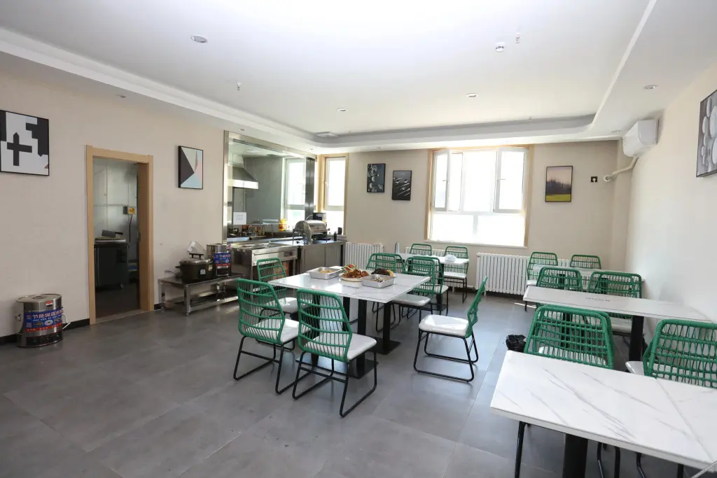 Алтай: Hotel Shangke Youpin (Altay Airport)