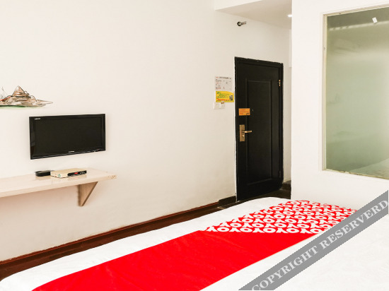 Шаоксинг: OYO Zhuji Pingle Hotel (Triangle Square)