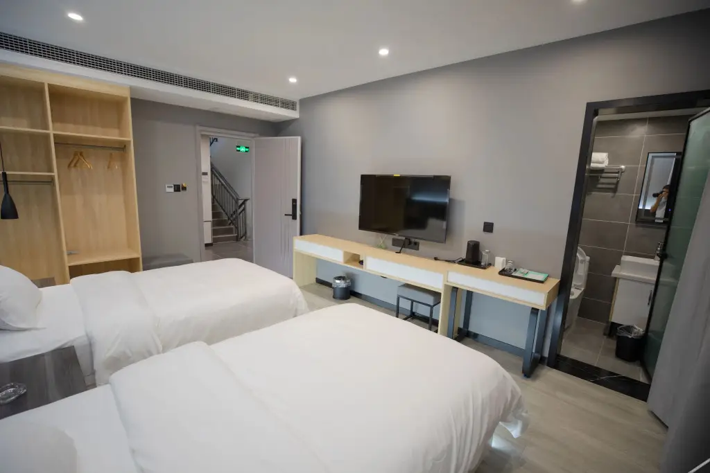 Ичан: Zhijiang Xinzeya City Express Hotel