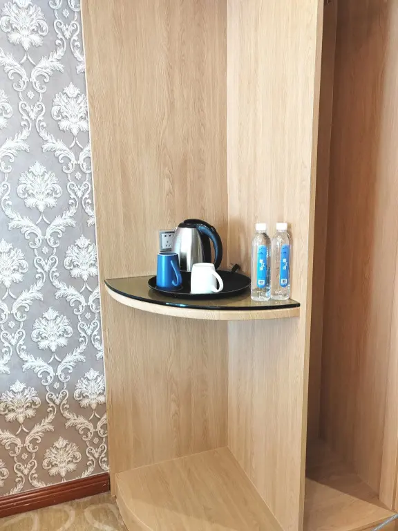 Чунцин: Huangting Light Residence Hotel (Chongqing Cibo Center Store)