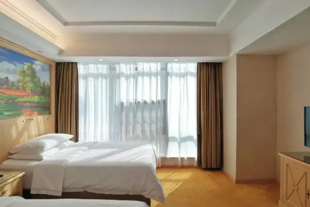 Шэньчжэнь: Vienna Hotel (Shenzhen Window of the World, Qiaocheng East Metro Station)