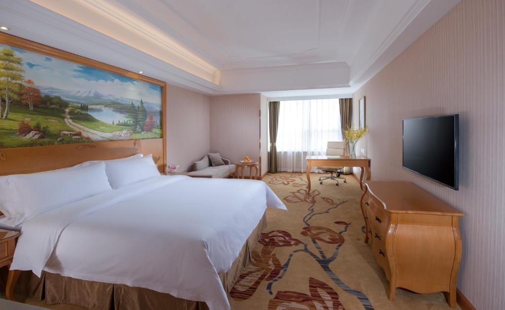 Шэньчжэнь: Vienna Hotel Shenzhen Longgang Dayun Center Branch
