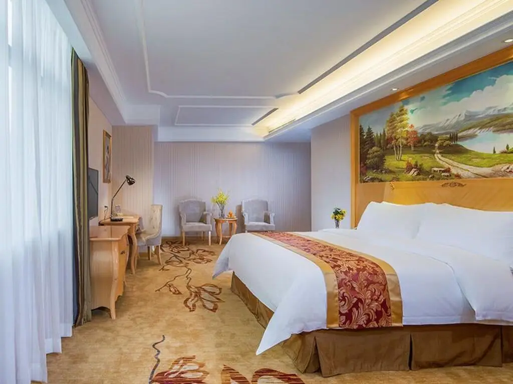 Шэньчжэнь: Vienna Hotel Shenzhen Longgang Dayun Center Branch