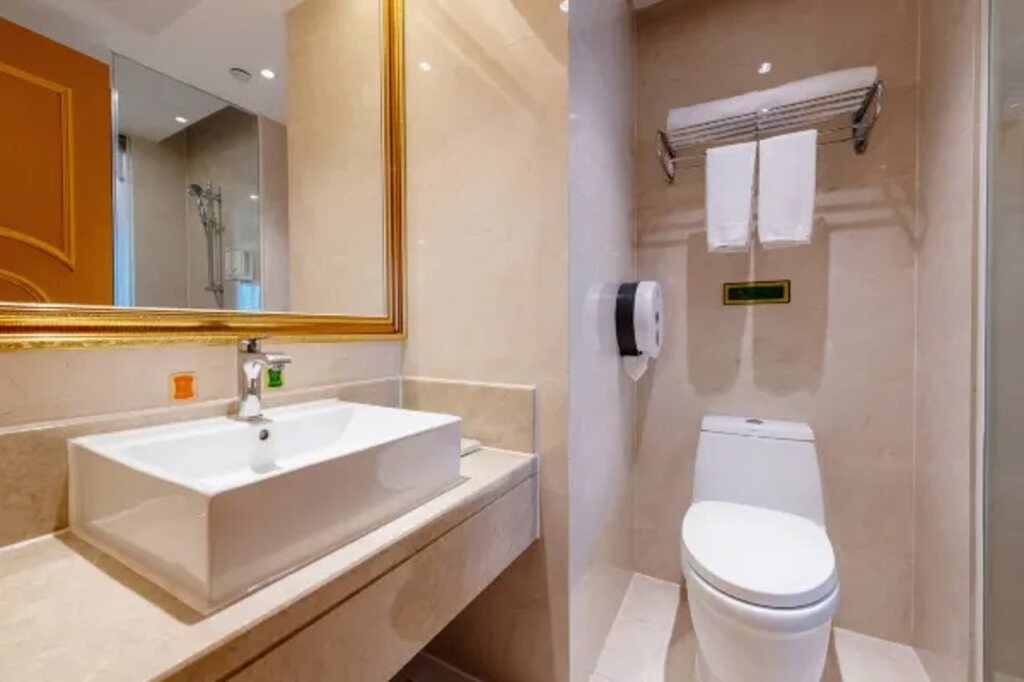 Шэньчжэнь: Vienna Hotel Shenzhen Qinghu Metro Station