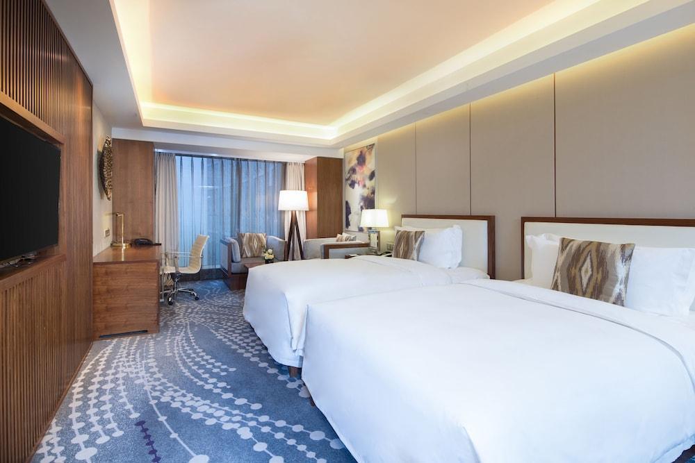 Цзинань: Crowne Plaza Jinan City Center