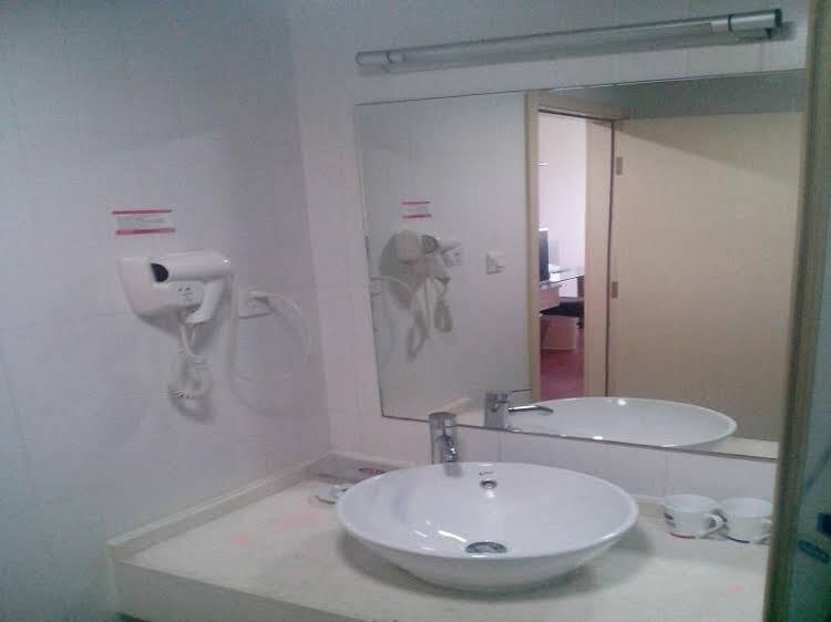 Сучжоу: Home Inn Suzhou Amusement Land Heshan Road