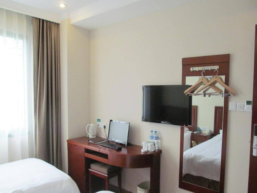 Хэфэй: Greentree Inn Hefei Railway Station Shell Hotel