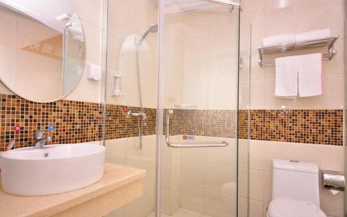Дежоу: Thank Inn Chain Hotel Shandong Dezhou Qihe Sunshine Plaza
